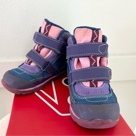 See Kai Run Atlas Waterproof/Insulated Shoes, Size 11 - Picture 2 of 4